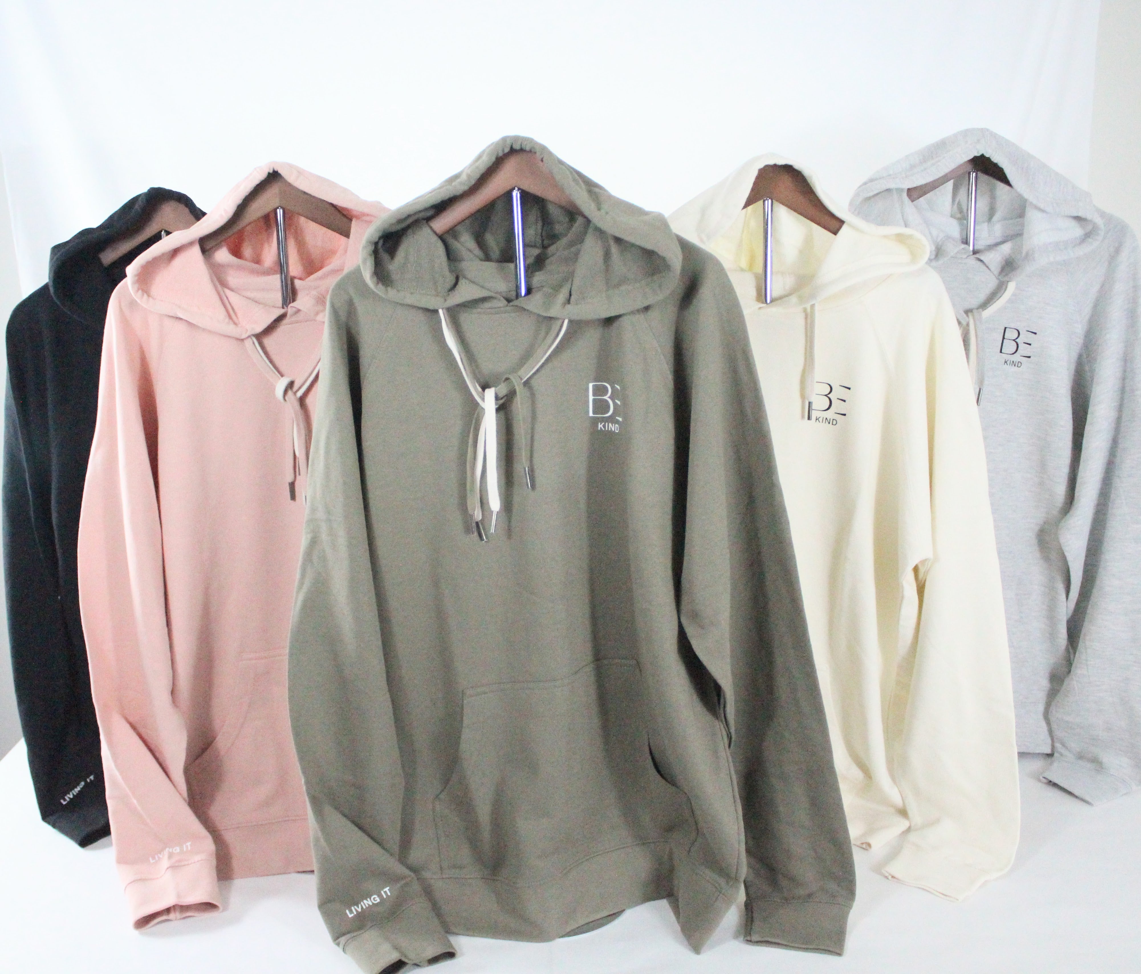 BE KIND - LIGHTWEIGHT HOODED PULLOVER